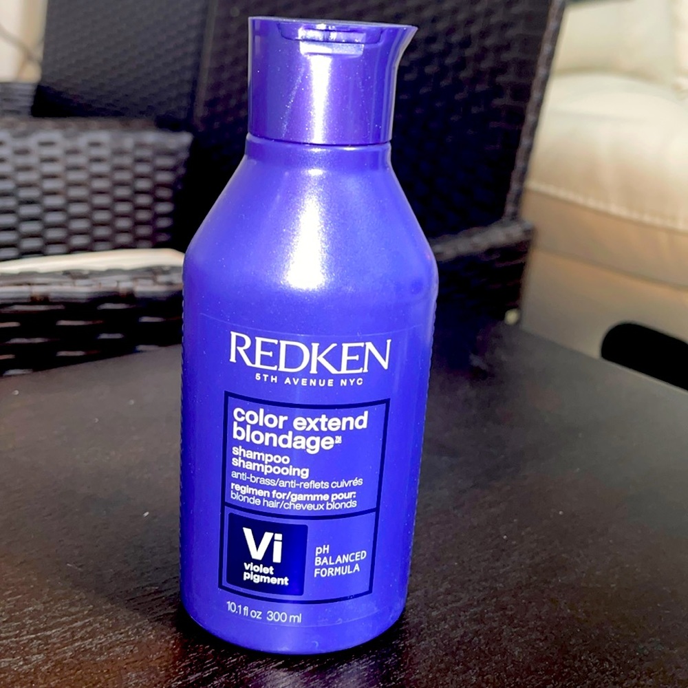 REDKEN color extend blondage Shampoo